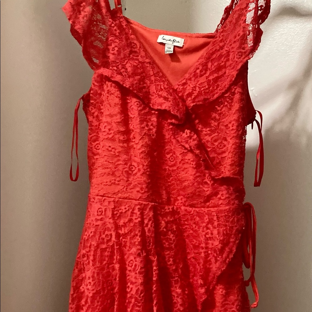 Super cute dress. No flaws. Size S/P lined
